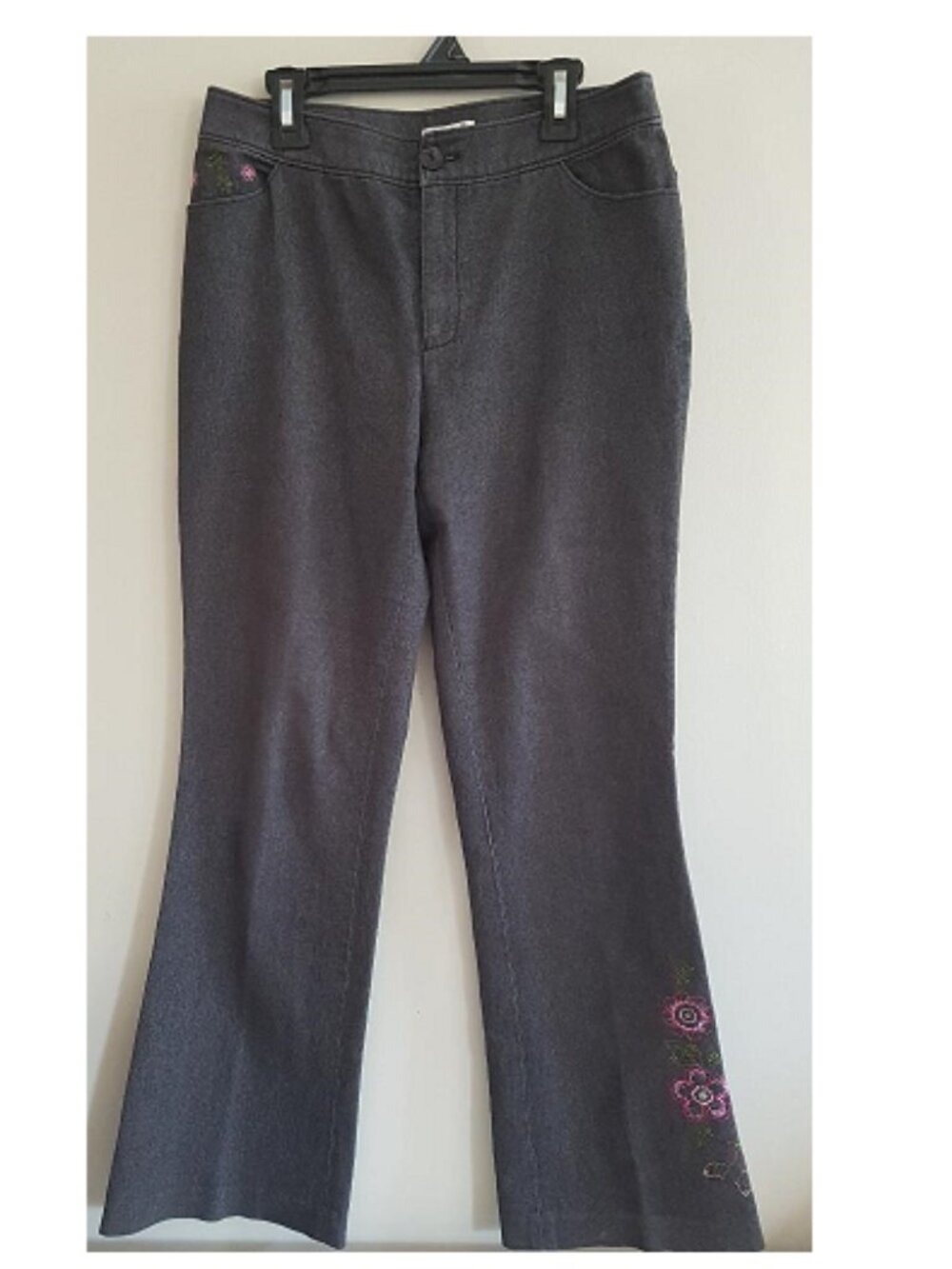 Woman JZT gray bootcut jeans/pants embroidery detail on bottom ham Size 6